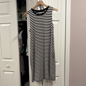 Time & Tru Black and White Striped Midi Dress With Pockets